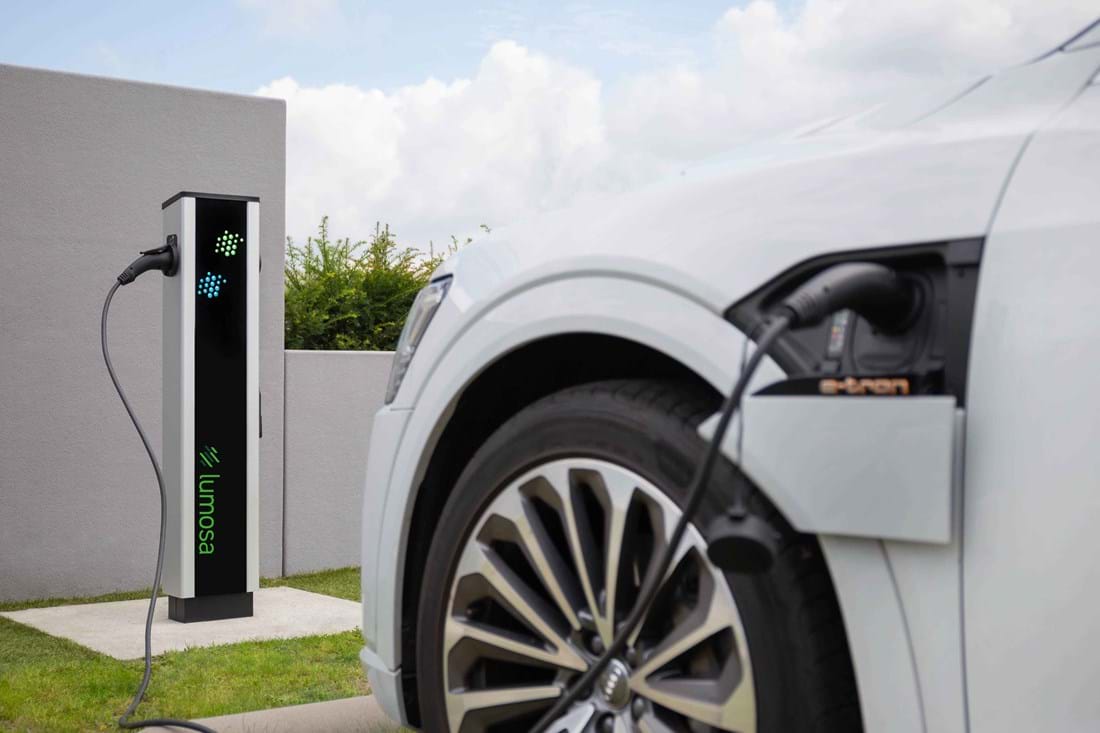 Smart & electric charging with a Lumosa charging station